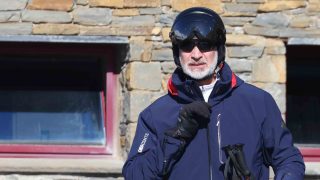 El Rey Felipe VI con equipación de Descente. (Foto: Gtres)