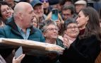 La Reina Letizia conversó con Alfonso Baigorri, el panadero navarro, durante su visita a Tudela. (Foto: Gtres)