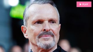 Miguel Bosé en la premier de la serie ‘Bosé renacido’. (Foto: Gtres)