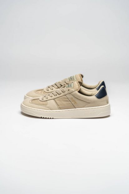 Las zapatillas 'Barefoot beige' de Clotsy Brand y Ohne Project, por 159 euros.