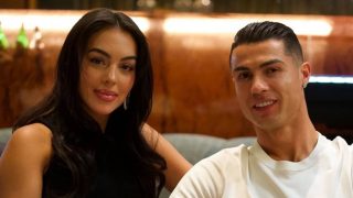 Cristiano Ronaldo y Georgina Rodríguez en un restaurante. (Foto: Instagram)