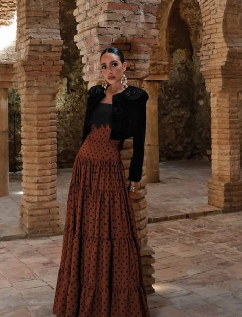 Rocío Osorno compartió en sus redes sociales una foto en la que se la ve vestida de flamenca.