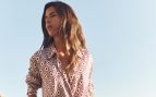 La falda vaquera elegante que arrasa en Zara: la opción más original para ir a la oficina esta primavera