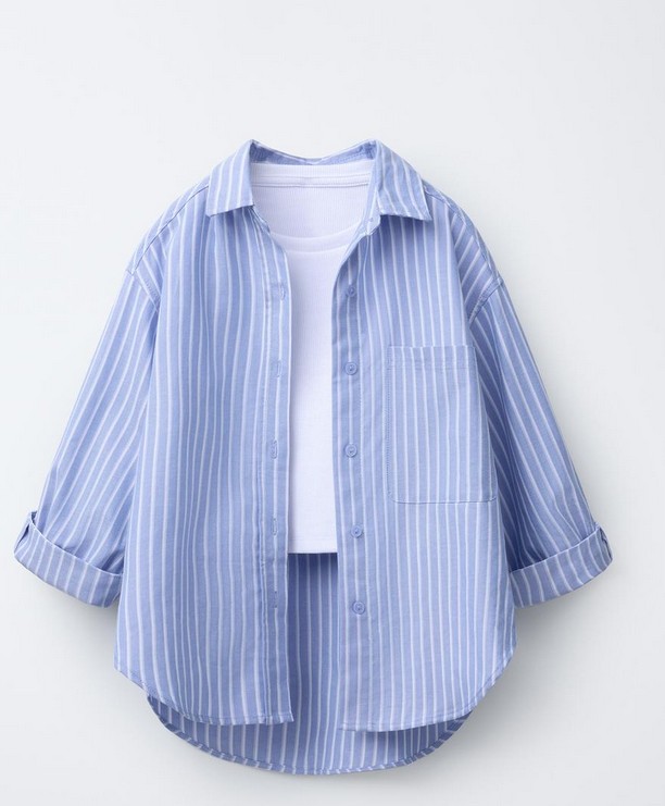 Sorpresa en Zara Kids: la camisa blanca ‘oversize’ que se va a convertir en tu favorita esta primavera