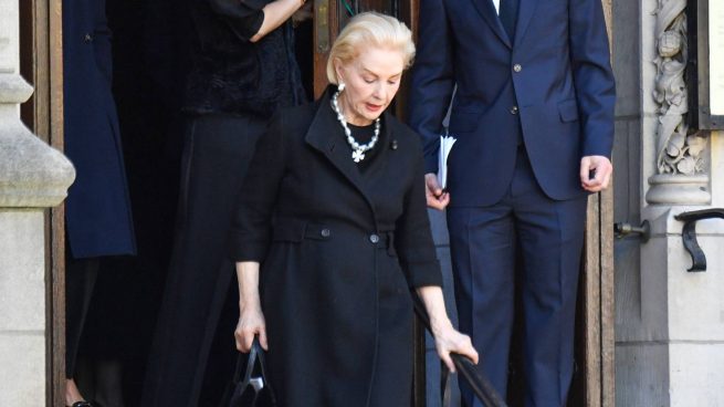 Carolina Herrera en el último adiós a Reinaldo. (Foto: Gtres)