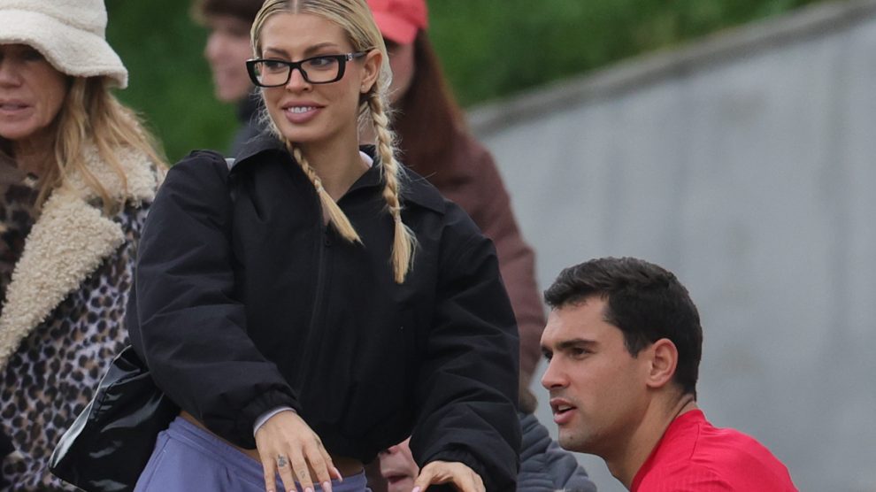 Imágenes exclusivas | Jessica Goicoechea sorprende a Manu Moreno tras confirmar su relación