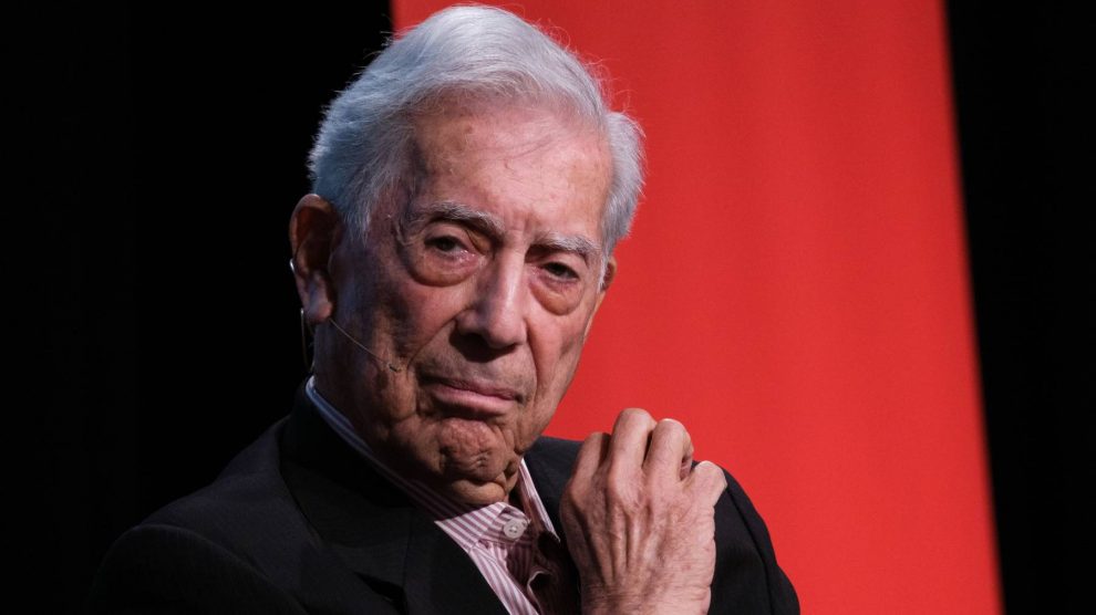 Mario Vargas Llosa cumple 89 alejado del foco: así es la próxima cita en la que se le espera en España