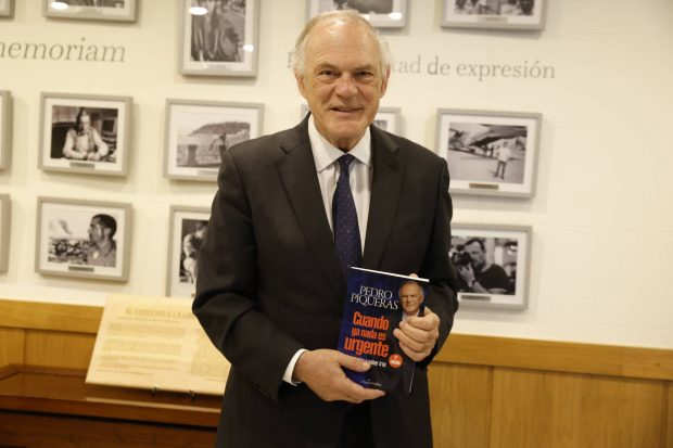 Pedro Piqueras en la presentación de su libro. (Foto: Gtres)