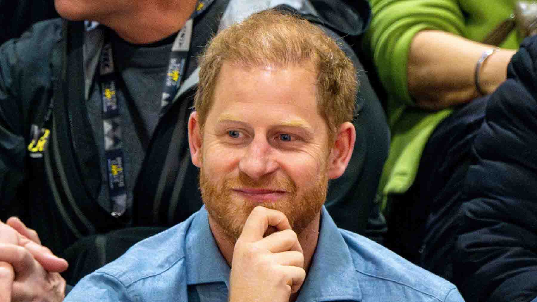 Harry vuelve a Londres en una fecha simbólica: así le espera su padre, el rey Carlos III