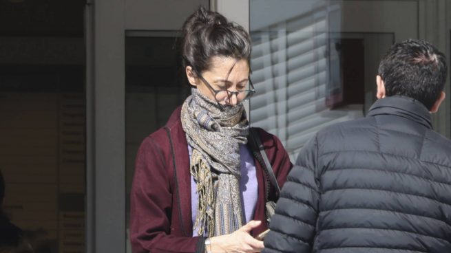 Claudia Stilianipoulus en las inmediaciones de un hospital de Madrid. (Foto: Gtres)