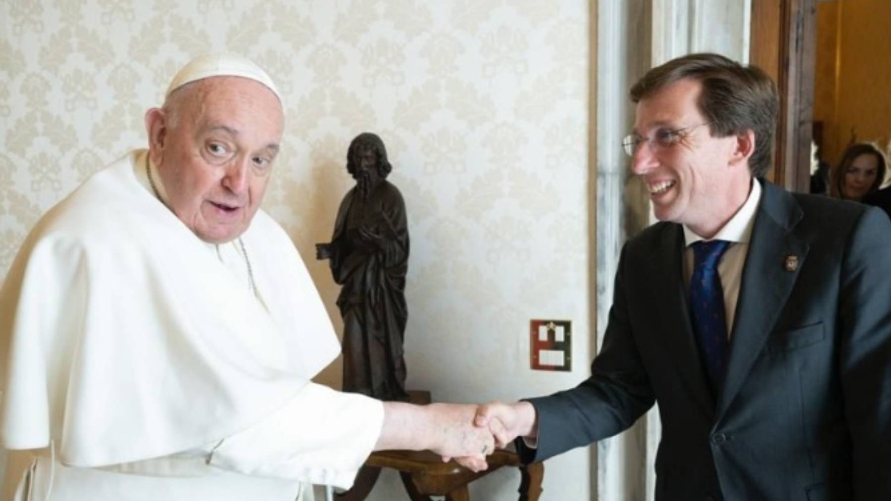 De Martínez-Almeida a Tamara Falcó: las personalidades españolas que conocieron al Papa Francisco