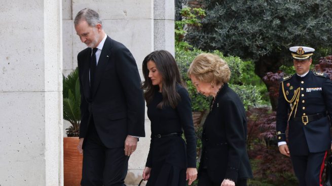 Doña Sofía, Felipe VI, la reina Letizia, Papa Francisco
