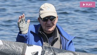 Juan Carlos I navegando en Sangenjo. (Foto: Gtres)