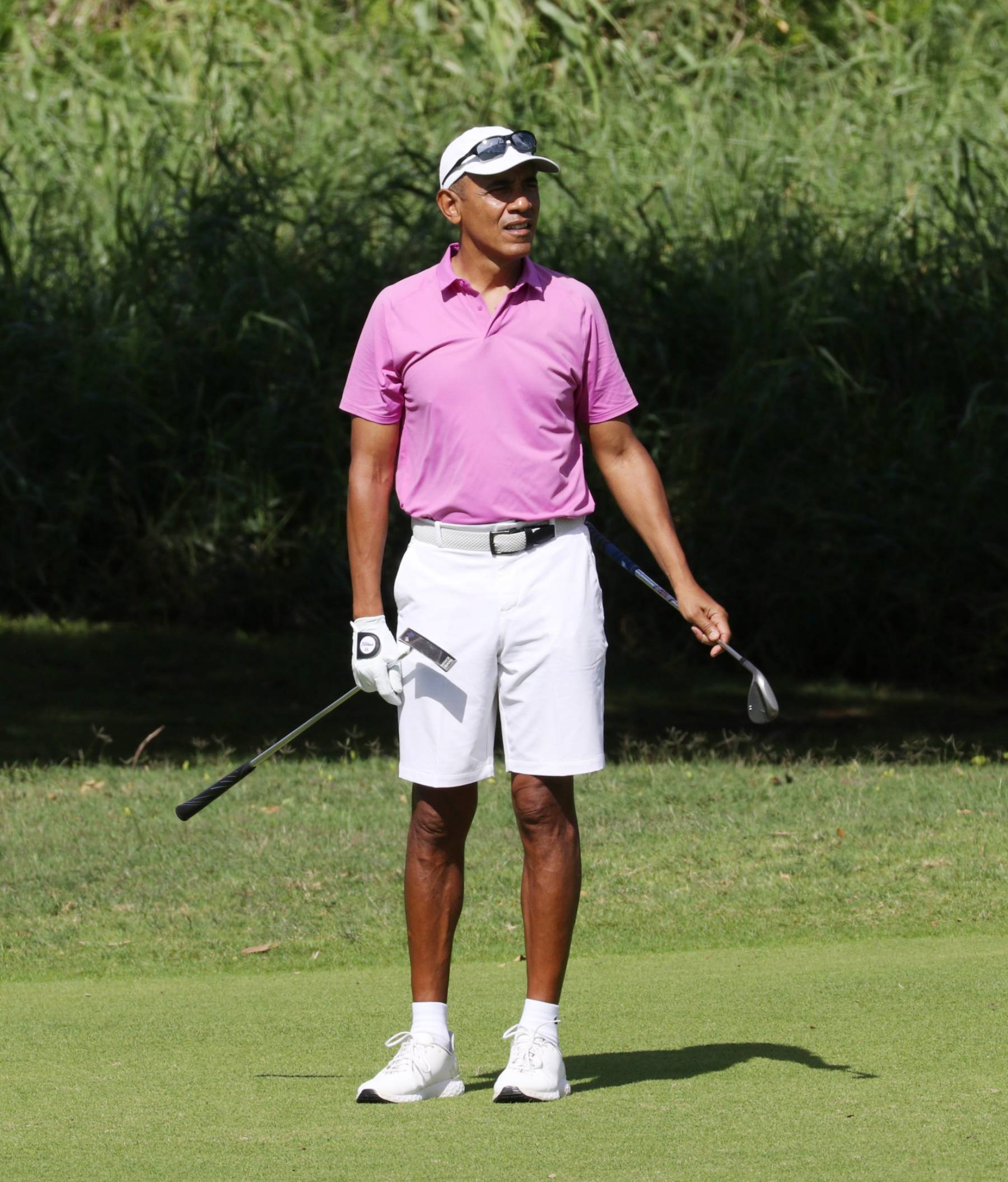 Barack Obama durante una jornada de golf. (Foto: Gtres)