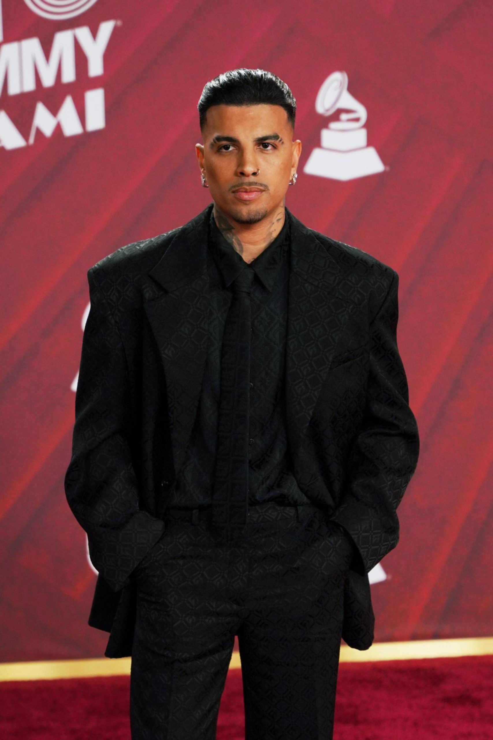 Rauw Alejandro en los Latin Grammy. (Foto: Gtres)