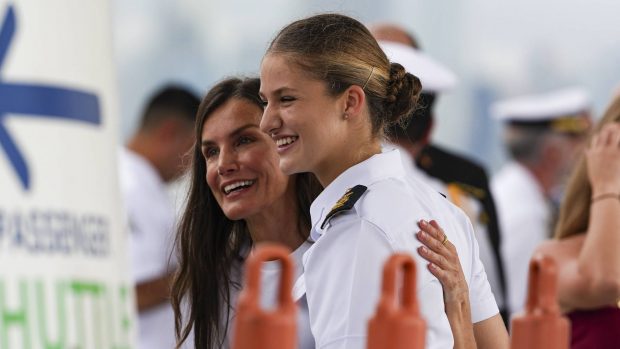 La princesa Leonor y la Reina Letizia. (Foto: Gtres)