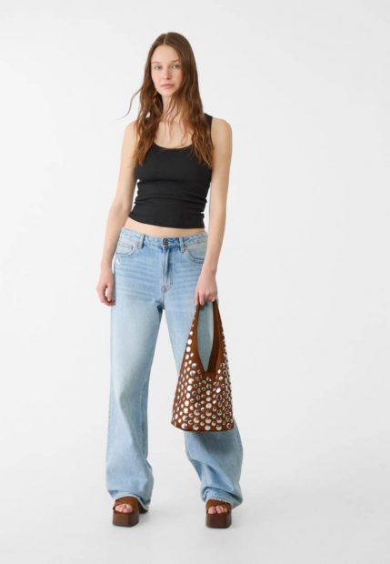 El bolso perfecto para la primavera de Stradivarius.