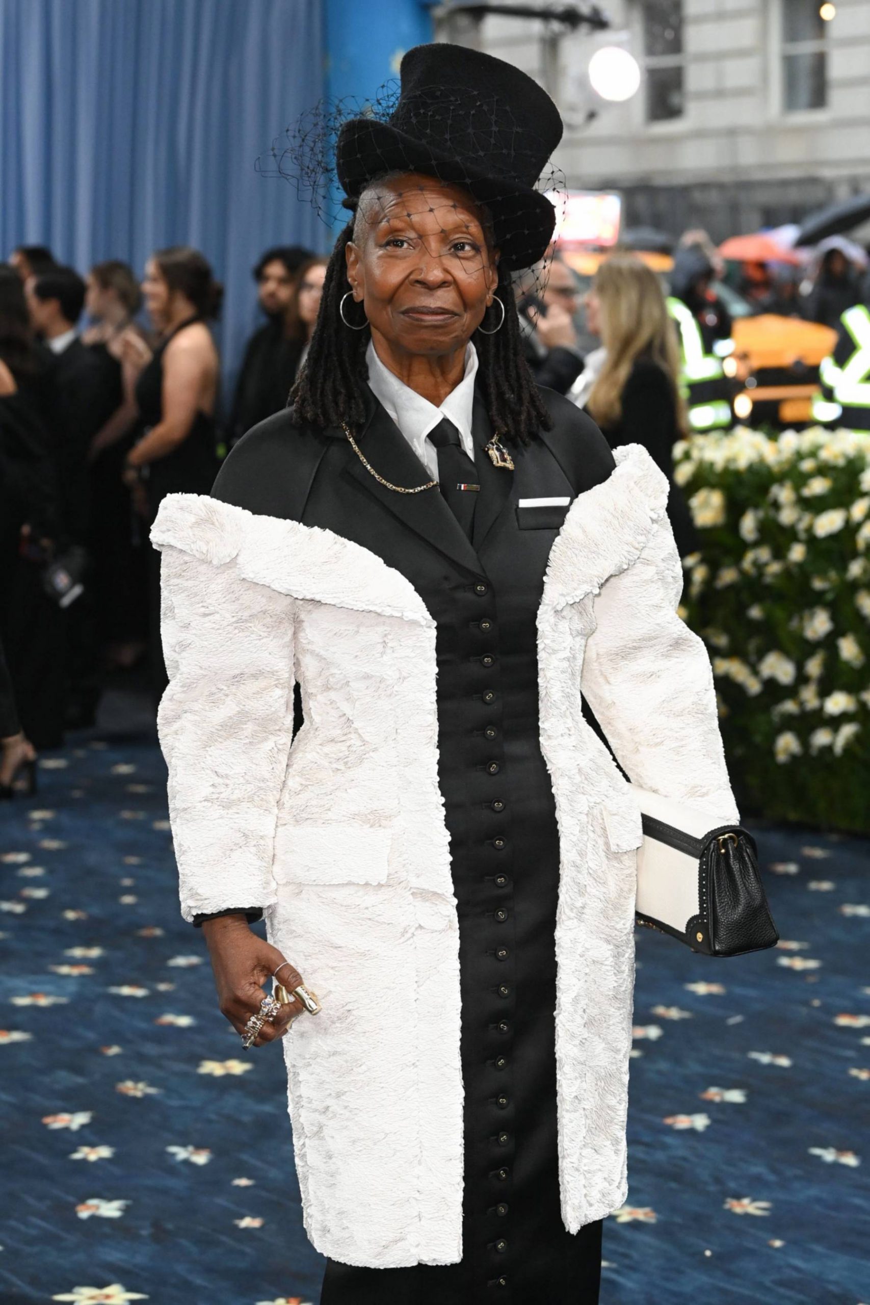 Whoopi Goldberg en la MET Gala 2025. (Foto: Gtres)