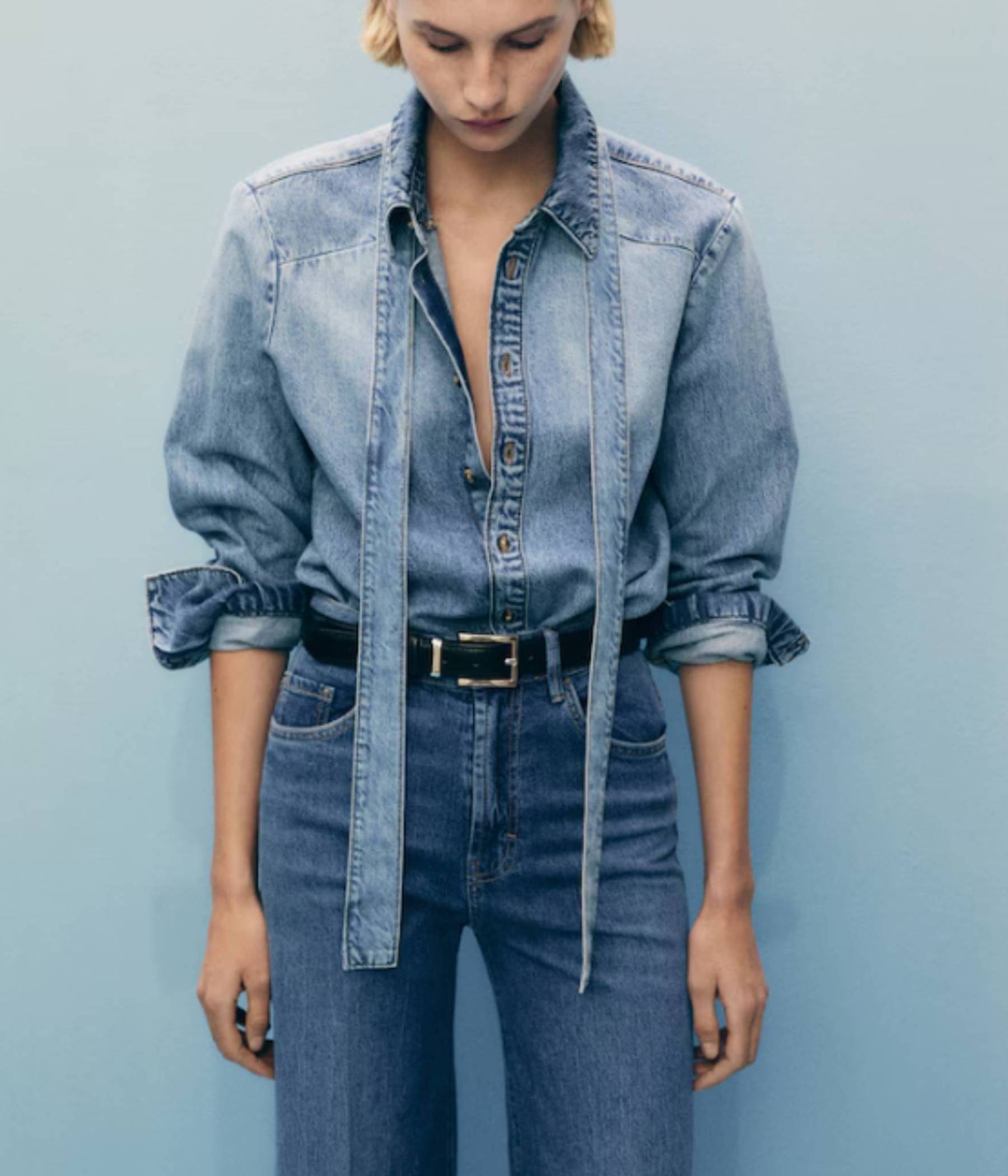 Total denim de Mango. (Foto: web Mango)
