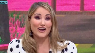Alba Carrillo en ‘La familia de la tele’. (Foto: TVE)