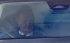 El Rey Juan Carlos I a su llegada a Sangenjo. (Foto: Gtres)
