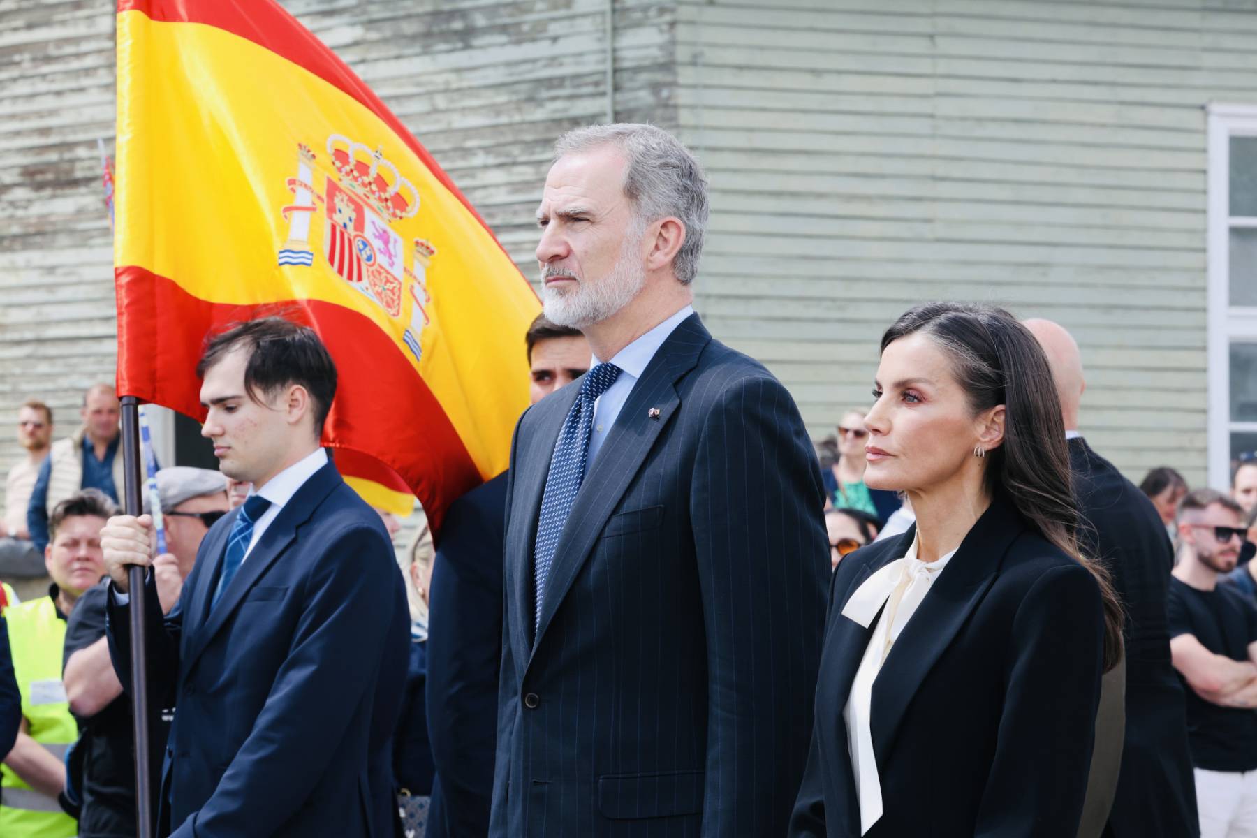 El Rey Felipe VI y la Reina Letizia en un acto oficial. (Foto: Gtres)