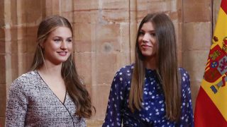 La princesa Leonor y la infanta Sofía juntas en Asturias. (Foto: Gtres)