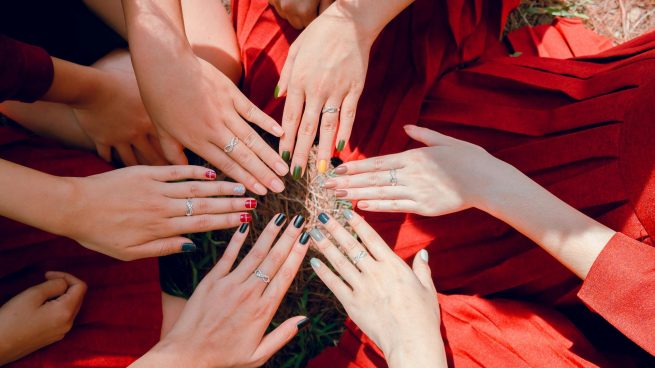 Ni manicura francesa ni 'yummy nails': las pijas madrileñas ahora llevan las uñas aurora