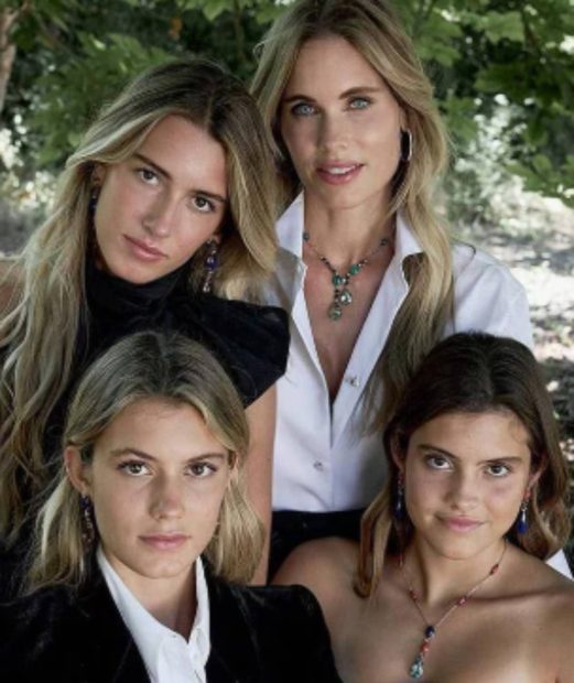Helen Svedin junto a sus hijas Martina, Stella y Daniela. (Foto: Instagram)