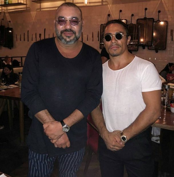Mohamed VI con uno de sus amigos vestido de calle. (Foto: Redes Sociales)