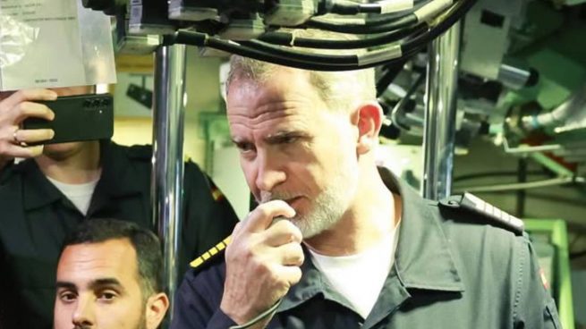 El Rey Felipe VI en el nuevo submarino “Isaac Peral” S-81 de la Armada. (Foto: Casa Real)