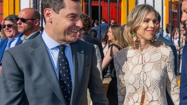 Ni vestidos ni faldas: las madres de comunión van a querer el conjunto de crochet que llevó Manuela Villena