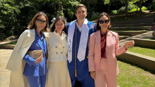 Isabel Preysler, Tamara Falcó, Chábeli Iglesias y Alejandro Altaba. (Foto: RRSS)