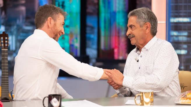 Pablo Motos y Miguel Ángel Revilla en 'El Hormiguero'. (Foto: Gtres)