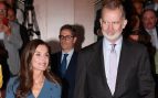 Los Reyes Felipe y Letizia en un acto oficial. (Foto: Gtres)
