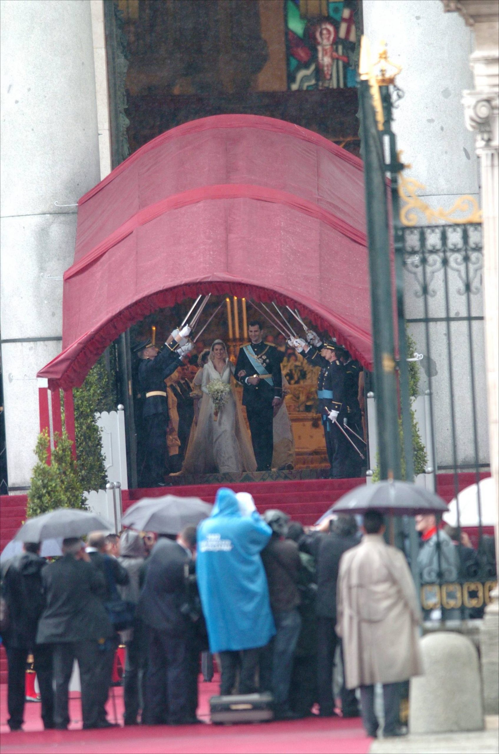 Los Reyes Felipe y Letizia en el día de su boda. (Foto: Gtres)