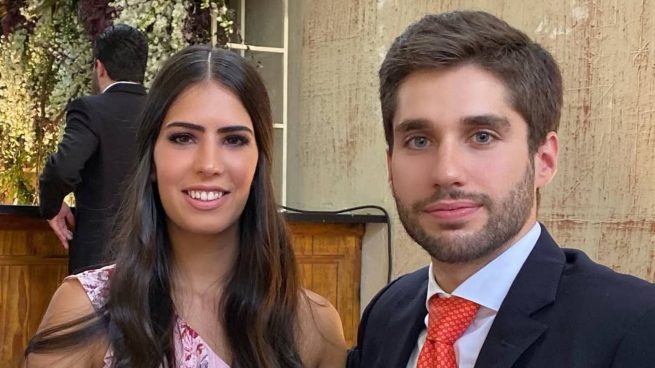 Josefina Vargas Llosa y Emiliano Camarena en un evento. (Foto: Instagram)