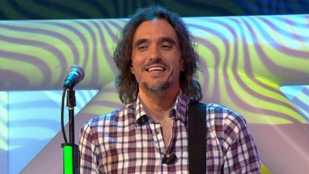 El cantante de ‘La ruleta de la suerte’ estalla y saca a la luz la verdad del programa: «A mí lo que me muestran…»
