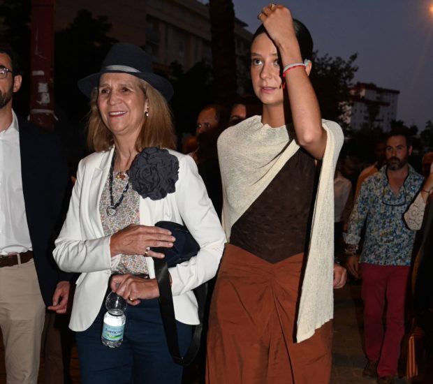 Victoria Federica y la infanta Elena en Jerez. (Foto: Gtres)