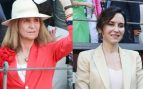 La infanta Elena e Isabel Díaz Ayuso en Las Ventas. (Foto: Gtres)