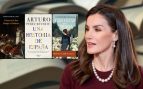 La Reina Letizia y algunos de sus libros favoritos. (Foto: Gtres)