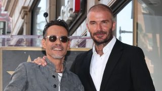 Marc Anthony y David Beckham. (FOTO: GTRES)