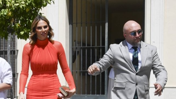 Kiko Rivera e Irene Rosales en la Primera Comunión. (Foto: Gtres)