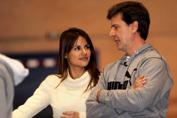 Mónica Hoyos, Cayetano Martínez de Irujo