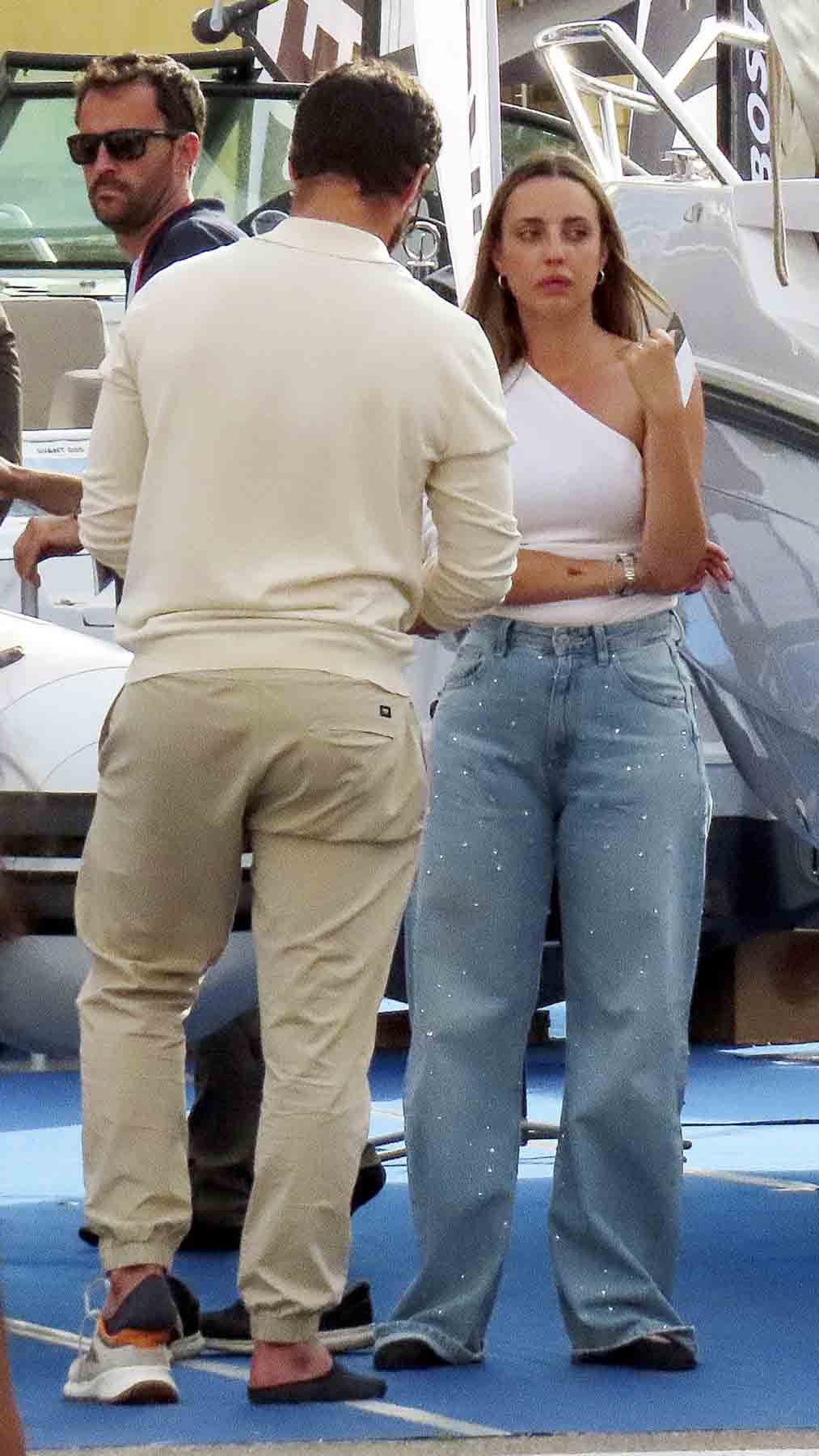 Maxi Iglesias, Ione Astondoa