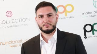 Omar Montes en los Premios Naranja y Limón. (Foto: Gtres)