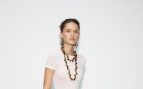 5 faldas largas de Zara que se rifan entre las bajitas: elegantes y versátiles para ir a la oficina