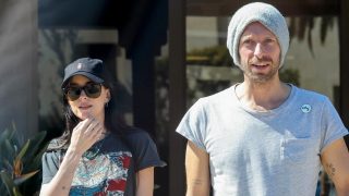 Dakota Johnson y Chris Martin. (FOTO: GTRES)