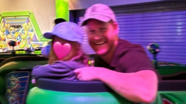 Harry y Lilibeth en Disneyland. (Foto: Instagram)