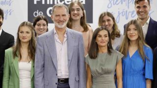 Los Reyes y sus hijas el pasado verano. (Foto: Gtres)